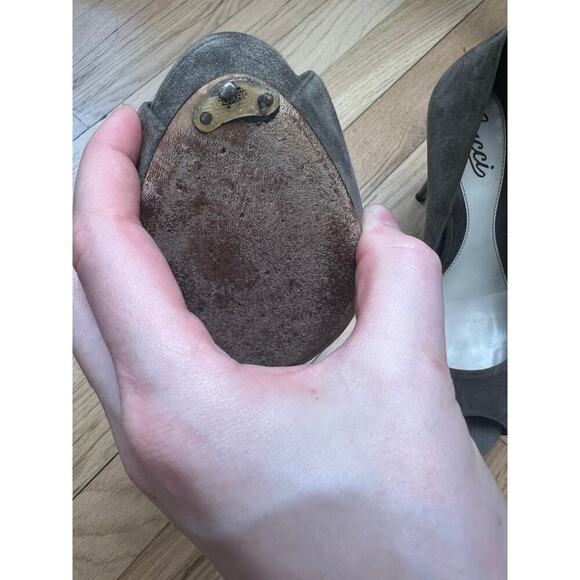 Gucci Women's 38.5 Heels Open Toe Pumps Suede Olive Green Taupe FLAWED Sz 8.5 - Picture 9 of 16